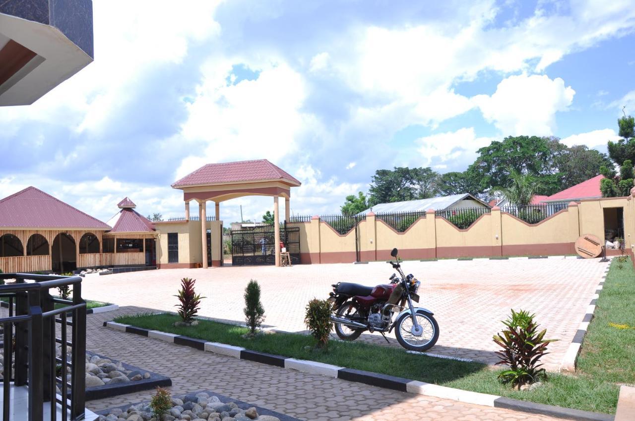 Golden View Hotel Ibanda Εξωτερικό φωτογραφία