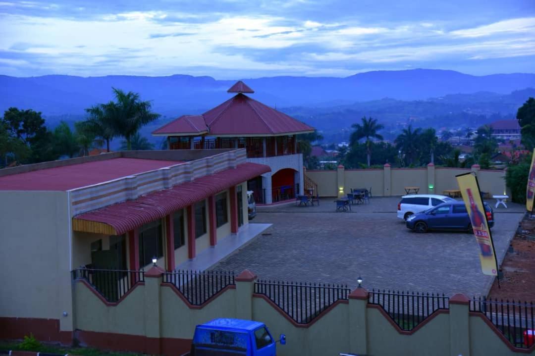 Golden View Hotel Ibanda Εξωτερικό φωτογραφία