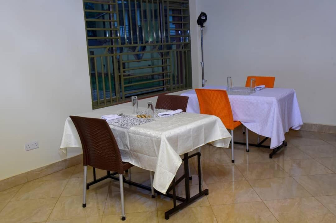 Golden View Hotel Ibanda Εξωτερικό φωτογραφία